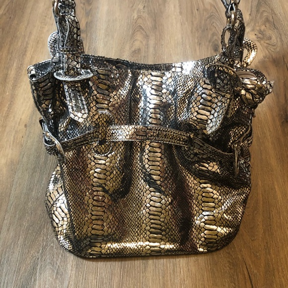 Metallic Sliver Snakeskin Purse - Picture 11 of 17